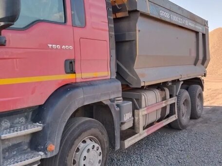 2022 Shacman (Shaanxi) X9, красный, 5500000 рублей, вид 2