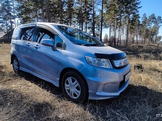 2013 Honda Freed Spike I Рестайлинг, голубой, 950000 рублей, вид 1