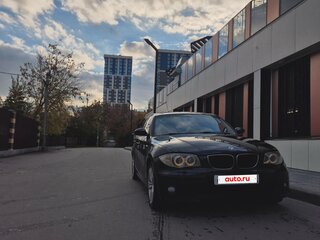 2005 BMW 1 серии 118i I (E81/E82/E87/E88), чёрный, 700000 рублей, вид 3