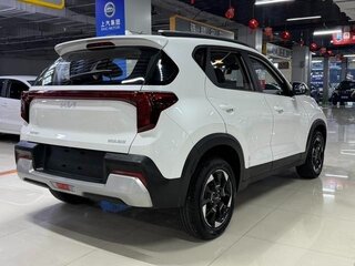 2024 Kia Sonet I Рестайлинг, белый, 1930000 рублей, вид 2