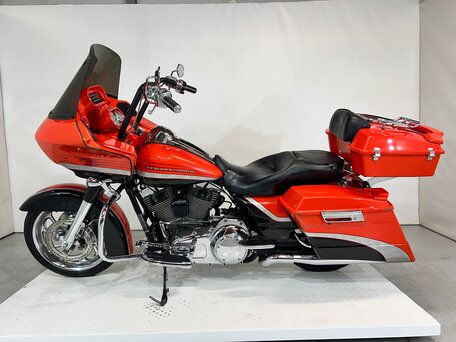 2009 Harley-Davidson CVO Road Glide, красный, 950000 рублей, вид 2