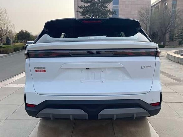 2025 Geely Galaxy L7 19.09 kWh, белый, 2877000 рублей - вид 3