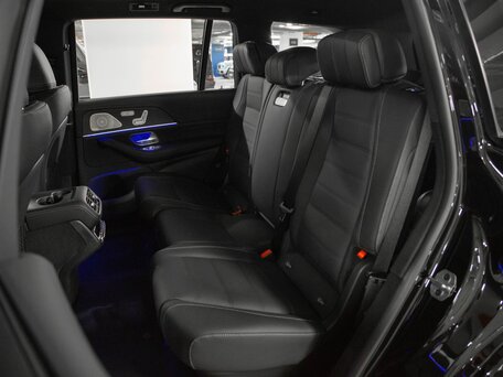 2026 Mercedes-Benz GLS 450 II (X167) Рестайлинг, чёрный, 16068000 рублей, вид 3