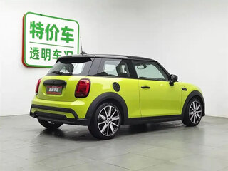 2022 Mini Hatch Cooper III (F55/F56) Рестайлинг 2, жёлтый, 2100071 рублей, вид 3