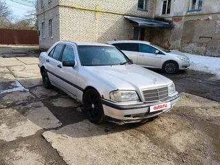 1999 Mercedes-Benz C-Класс 200 I (W202) Рестайлинг, серебристый, 190000 рублей, вид 1