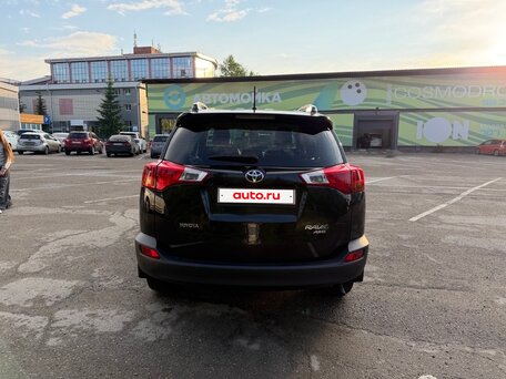 2014 Toyota RAV4 IV (XA40), чёрный, 1900000 рублей, вид 4