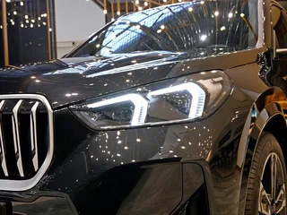 2026 BMW X1 20i xDrive III (U11/U12), чёрный, 6500000 рублей, вид 2