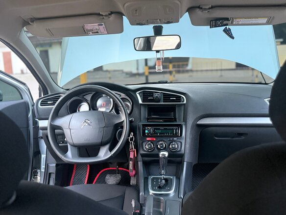 2013 Citroen C4 II, серебристый, 570000 рублей - вид 6
