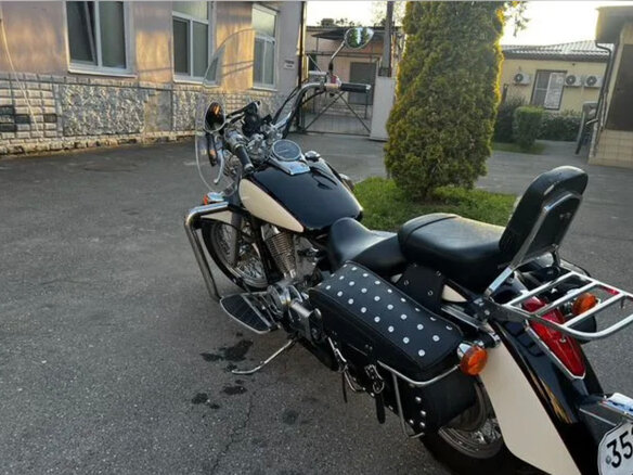 2008 Honda Shadow 750, серебристый, 570000 рублей - вид 2