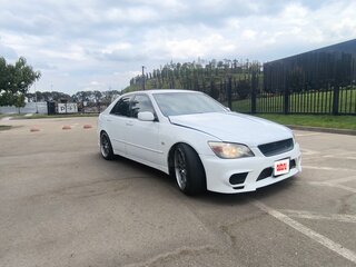 1999 Toyota Altezza, белый, 1350000 рублей, вид 3