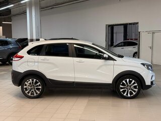 2018 Lada (ВАЗ) XRAY Cross I, белый, 689000 рублей, вид 4