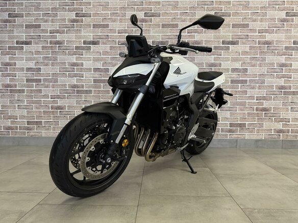 2025 Honda CB 1000 Hornet, белый, 1275000 рублей - вид 12