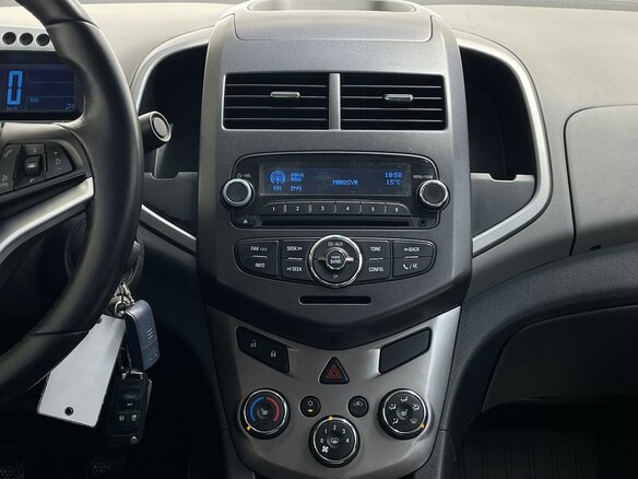 2012 Chevrolet Aveo II, серебристый, 765000 рублей - вид 12