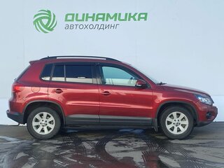 2013 Volkswagen Tiguan I Рестайлинг, красный, 975000 рублей, вид 4