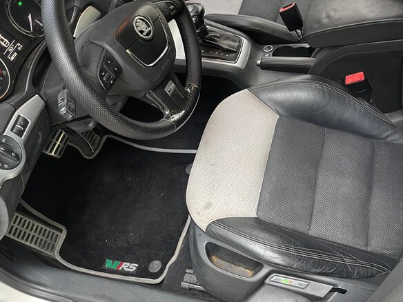 2009 Skoda Octavia RS II Рестайлинг, белый - вид 9