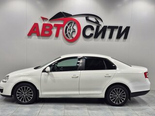 2010 Volkswagen Jetta V, белый, 661000 рублей, вид 4