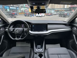 2022 Skoda Octavia IV (A8), синий, 1810000 рублей, вид 4