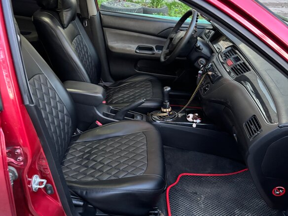 2005 Mitsubishi Lancer IX Рестайлинг, красный, 250000 рублей - вид 7