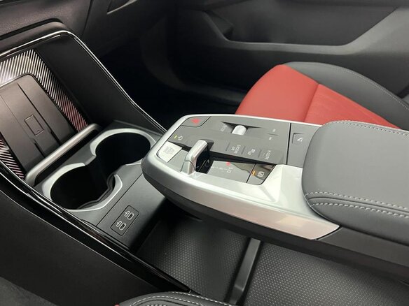 2025 BMW X1 25Li xDrive III (U11/U12), чёрный - вид 15