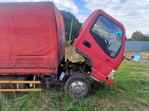 2005 JAC HFC 1040K, красный, 400000 рублей
