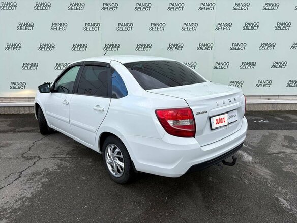 2021 Lada (ВАЗ) Granta I Рестайлинг, белый, 620000 рублей - вид 5