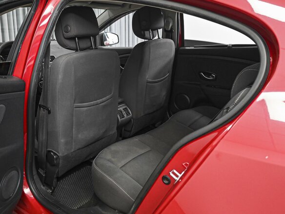 2011 Renault Fluence I, красный - вид 10