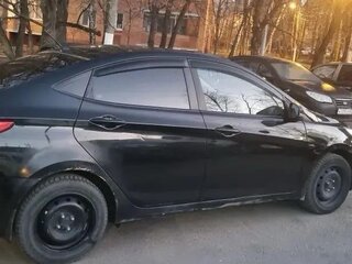2014 Hyundai Solaris I Рестайлинг, чёрный, 560000 рублей, вид 3
