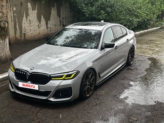 2021 BMW 5 серии 520i VII (G30/G31/G38) Рестайлинг, серый, 4500000 рублей, вид 2