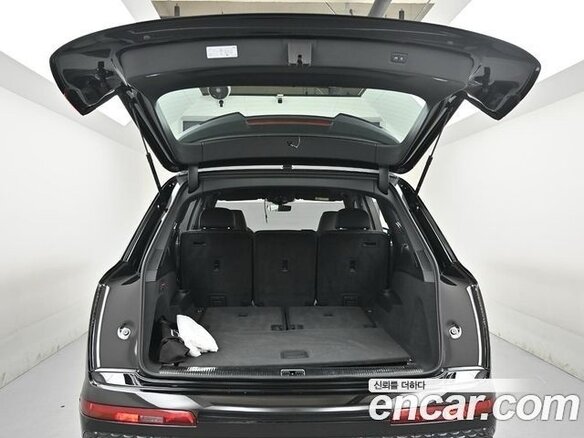 2024 Audi Q7 55 TFSI II (4M) Рестайлинг 2, чёрный, 10390000 рублей - вид 10