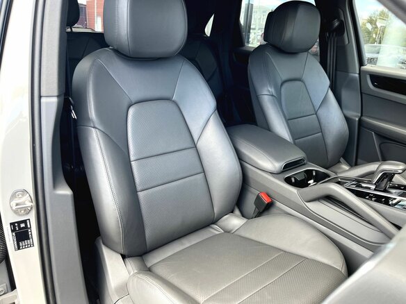 2021 Porsche Cayenne III, серый, 7390000 рублей - вид 33