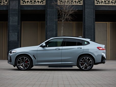 2024 BMW X4 20i II (G02) Рестайлинг, серый, 7500000 рублей, вид 2