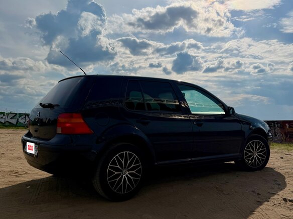2002 Volkswagen Golf IV, синий, 375000 рублей - вид 8