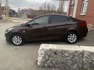 2016 Hyundai Solaris I Рестайлинг, коричневый, 1050000 рублей, вид 4