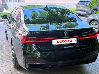 2021 BMW 7 серии 730d xDrive VI (G11/G12) Рестайлинг, чёрный, 7100000 рублей, вид 4