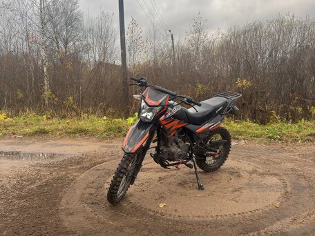 2025 Sycmmc 250, оранжевый, 100000 рублей, вид 1