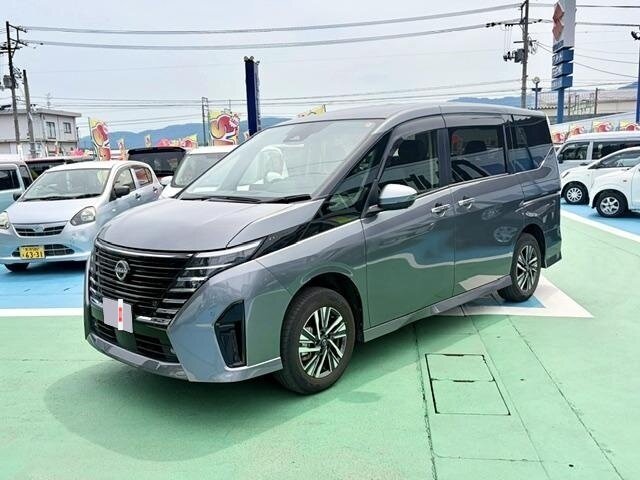 Открыть фотографии: Nissan Serena VI (C28)