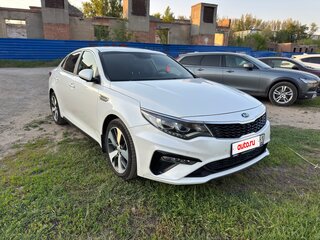 2019 Kia Optima IV Рестайлинг, белый, 1650000 рублей, вид 2