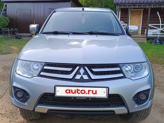 2012 Mitsubishi L200 IV, серебристый, 2000000 рублей, вид 2