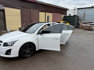 2012 Chevrolet Cruze I Рестайлинг, белый, 700000 рублей, вид 4