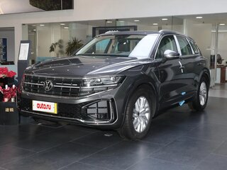 2025 Volkswagen Touareg III Рестайлинг, серый, 8100000 рублей, вид 1