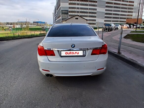 2009 BMW 7 серии Long 730Ld V (F01/F02/F04), белый, 1199000 рублей - вид 2