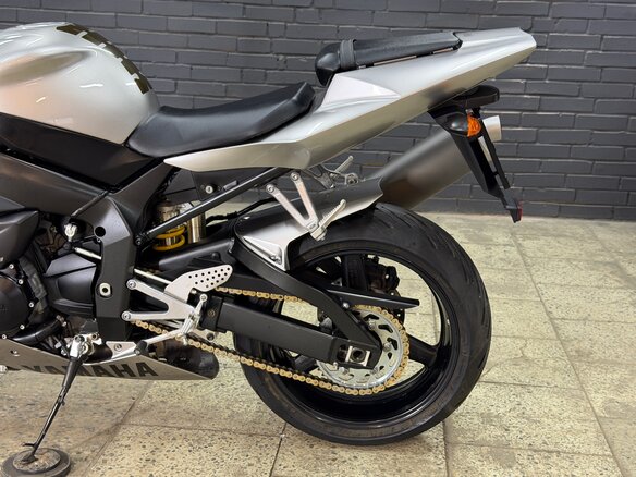 2003 Yamaha YZF-R1, серый, 655000 рублей - вид 15