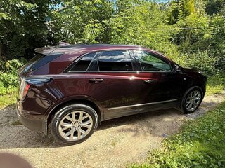 2020 Cadillac XT5 I Рестайлинг, красный, 3000000 рублей, вид 3