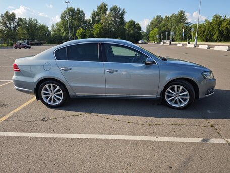 2011 Volkswagen Passat B7, серый, 1400000 рублей, вид 4