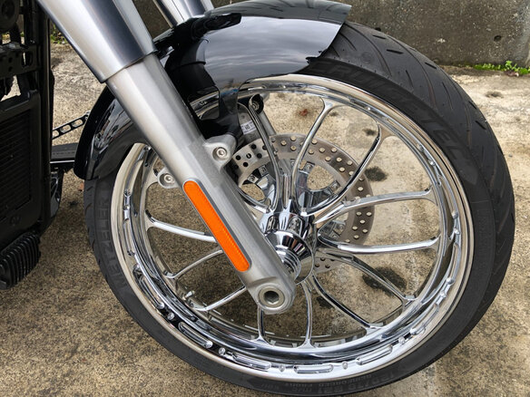 2018 Harley-Davidson Fat Boy, чёрный, 1590000 рублей - вид 3