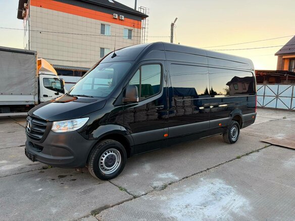 2023 Mercedes-Benz Sprinter, чёрный, 5700000 рублей - вид 9