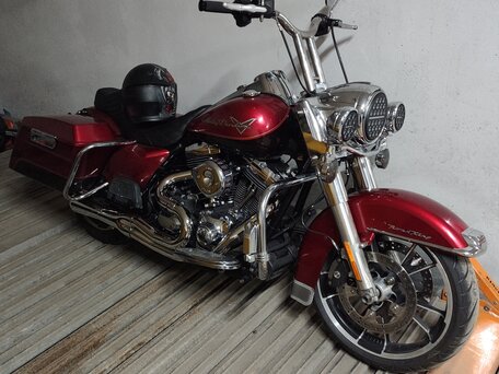 2012 Harley-Davidson Road King, красный, 1300000 рублей, вид 2