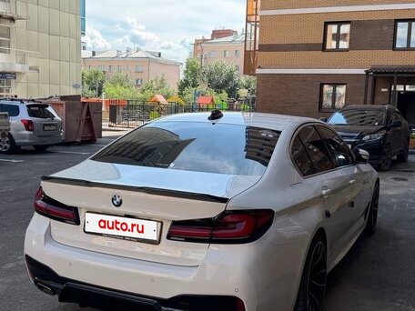 2022 BMW 5 серии 520i VII (G30/G31/G38) Рестайлинг, белый, 4450000 рублей, вид 3