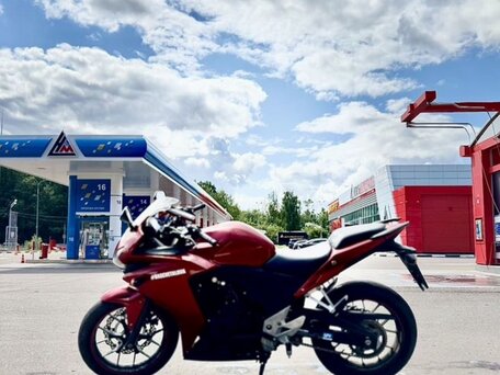 2013 Honda CBR 400R, красный, 400000 рублей, вид 3