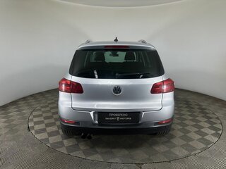 2013 Volkswagen Tiguan I Рестайлинг, серебристый, 1100000 рублей, вид 3